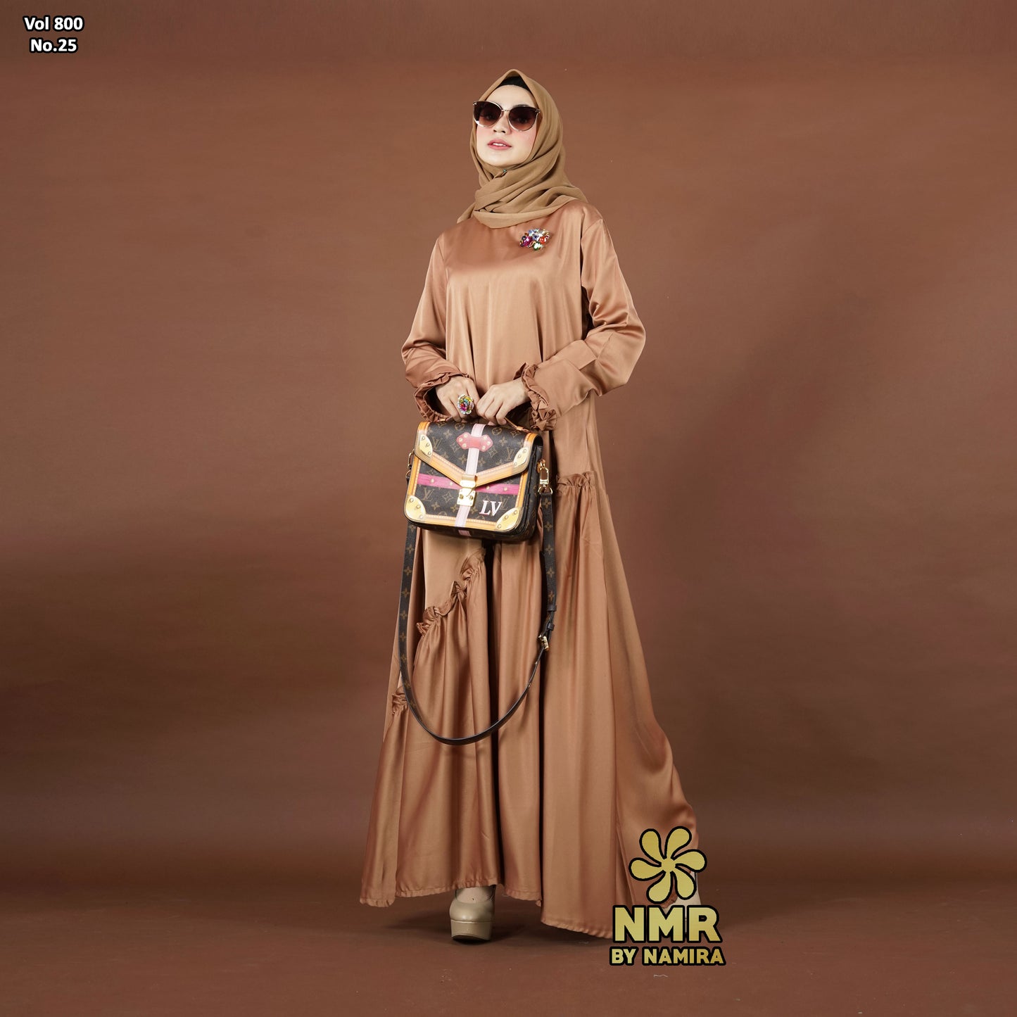 NMR Gamis roberto cavalli vol 800-25